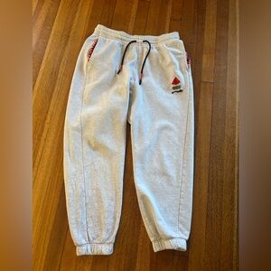 Nike Kyrie Irving Journey Reward Gray Sweatpants